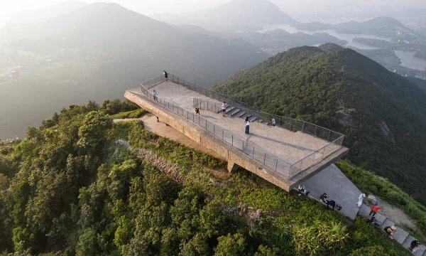 Завершена смотровая площадка Мейшаджян в Шэньчжэне, Китай Завершена смотровая площадка Мейшаджян в Шэньчжэне, Китай