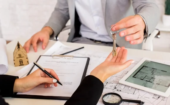 Росреестр: более 3000 сделок с пенсионерами признаны недействительными в 2024 году Росреестр: более 3000 сделок с пенсионерами признаны недействительными в 2024 году