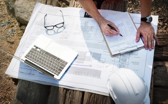 Путин поручил внести поправки для упрощения госэкспертизы стройпроектов