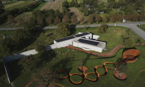 Ретрит Доши в кампусе Vitra в городе Вайль-на-Рейне, Германия