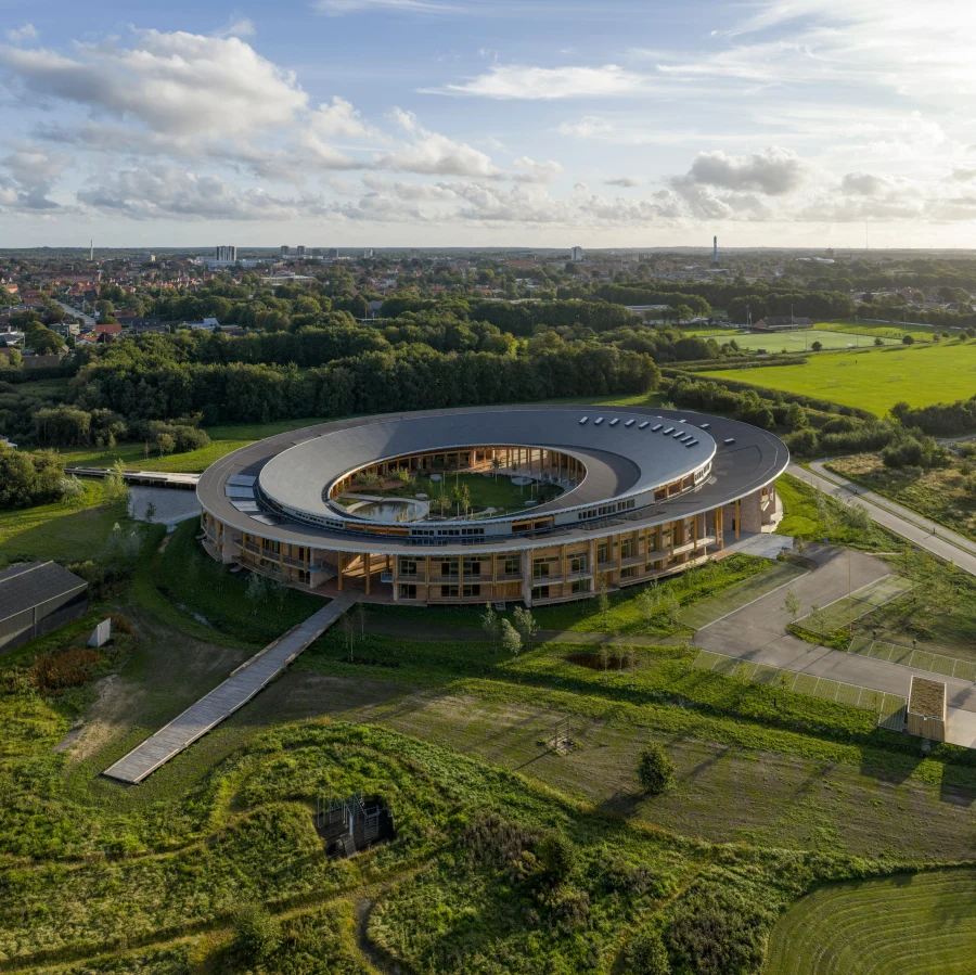 Завершено строительство Колледжа ремёсел в Хернинге, Дания