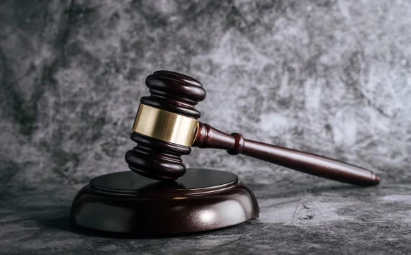 Экс-глава правительства Красноярского края получил 3,5 года колонии по делу о строительстве метро