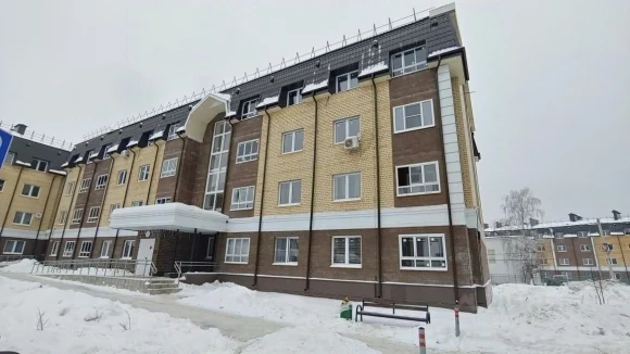 В ЖК &laquo;Театральный парк от застройщика &laquo;Гранель&raquo; рухнул потолок из-за протечек кровли