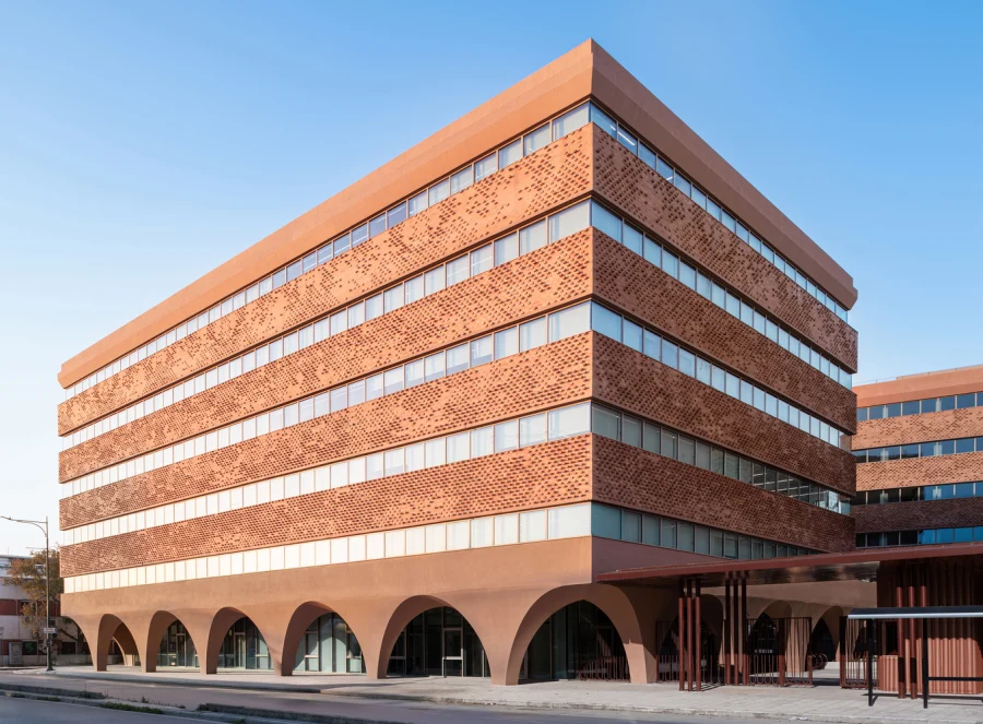 Новый офисный комплекс HUB26 в Салониках, Греция