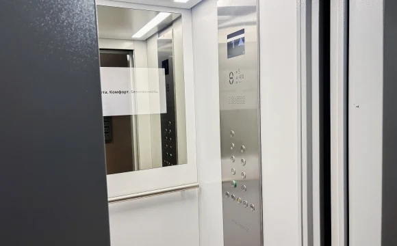 ЩЛЗ поставил Москве свыше 2 тысяч лифтов с умными экранами