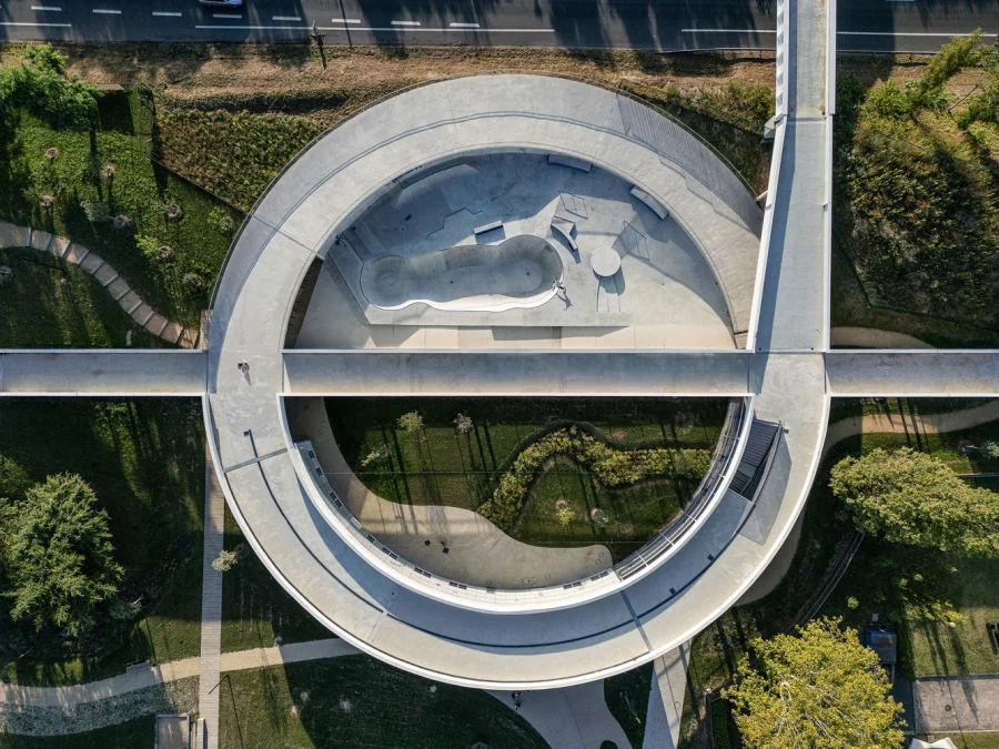 Завершён новый спортивный комплекс в Пти-Кевилли, Франция