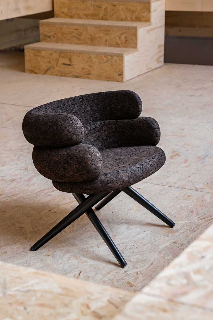 Кресло формата «2 в 1» : новинка в гостиную