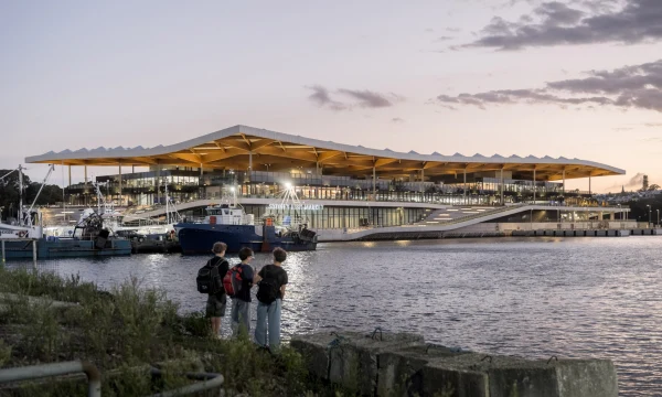 Сиднейский рыбный рынок открыт для посетителей в Австралии