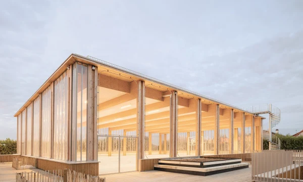 Новая школа в парижском пригороде Трембле-ан-Франс, Франция