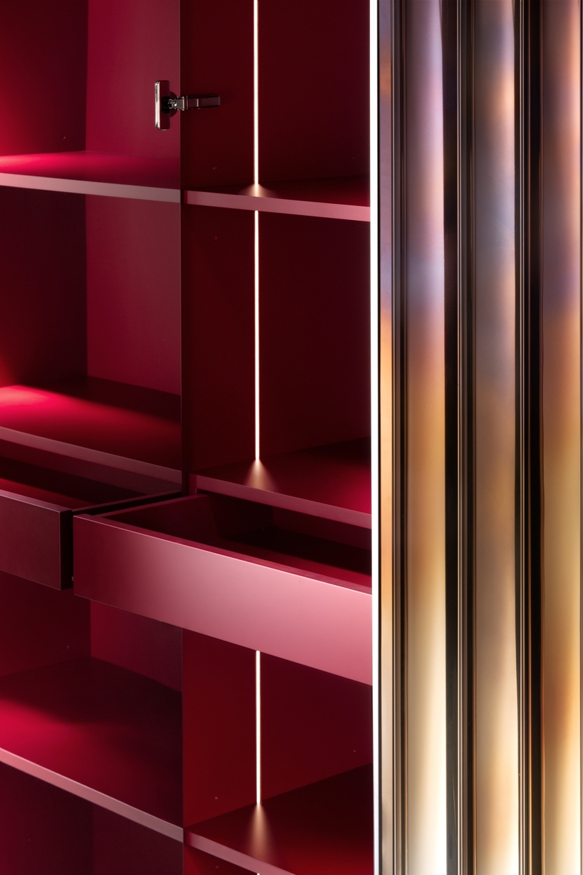 Новая античность: дорические колонны в дизайне комодов