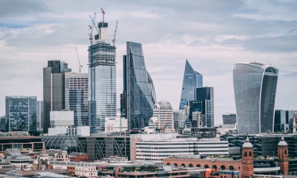 Лондонцы покупают самую низкую долю жилья за пределами столицы за более чем десятилетие