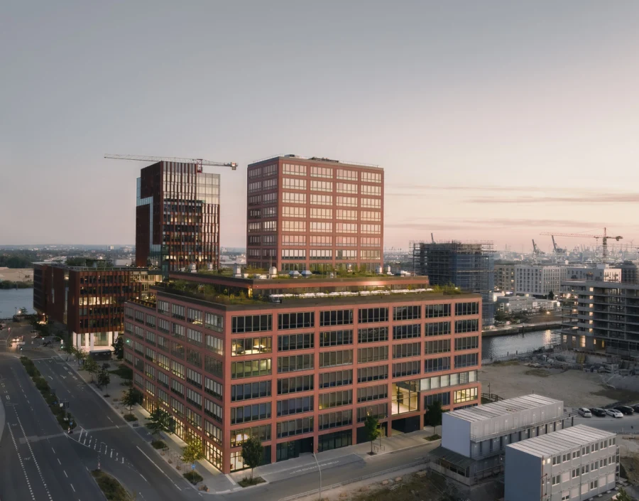 Новое офисное здание EDGE HafenCity в городе Гамбург, Германия