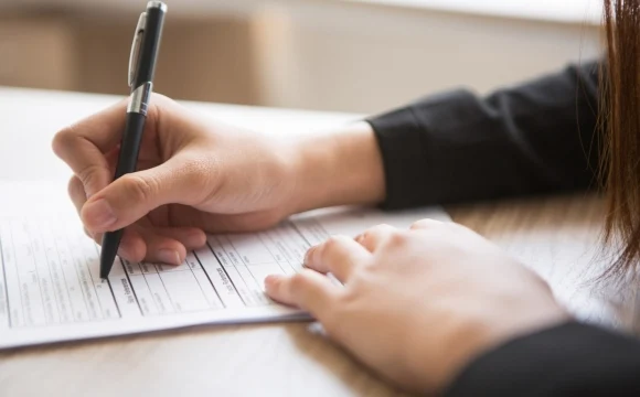 КС РФ разрешил регистрироваться по месту пребывания в апартаментах