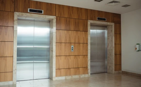 Уже семь регионов направили средства от списания кредитов на замену лифтов