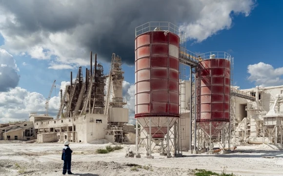 &laquo;Цемрос&raquo; просит допустить его к приватизации &laquo;Востокцемента&raquo;