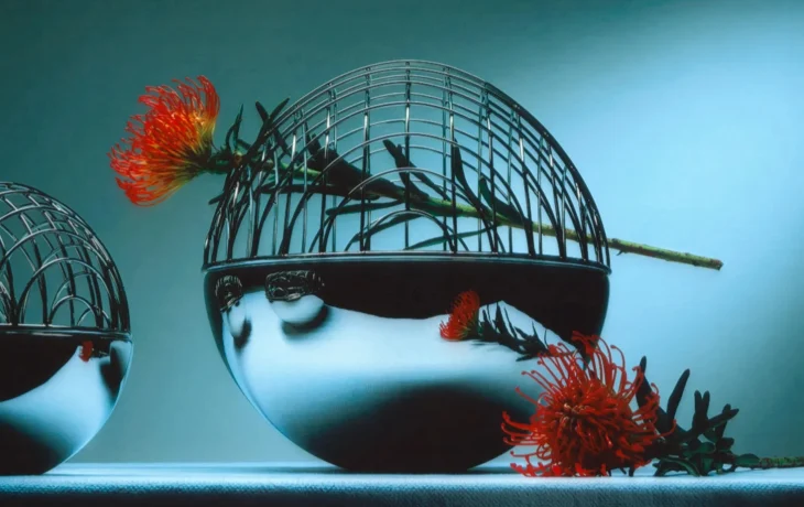 Картонная иллюзия и стулья-пришельцы: 6 главных дизайн-находок 2026 года