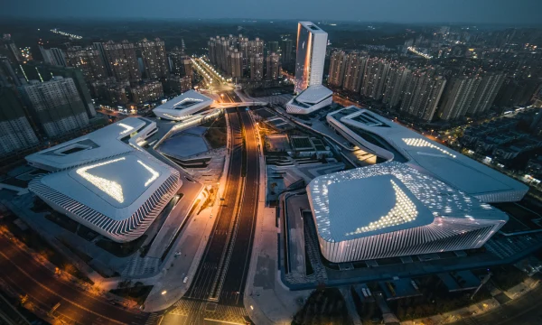 Спортивно-культурный комплекс Цзяньян в городе Чэнду, Китай