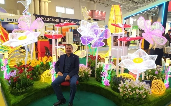 Свет и техника на стендах RosBuild-2024