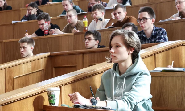 Прямой запрет на иностранное ПО в вузах и колледжах поддержали всего 5% респондентов