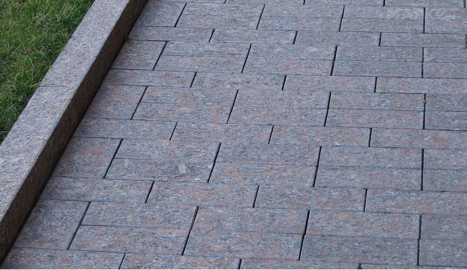 Брусчатка из натурального камня: вечное покрытие для вашего участка Брусчатка из натурального камня: вечное покрытие для вашего участка